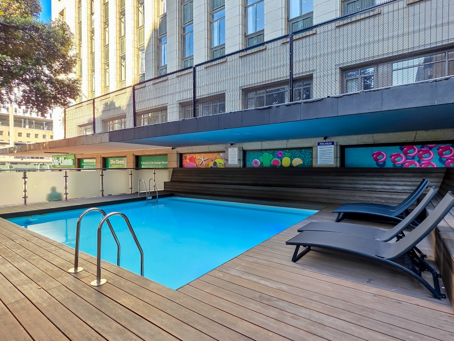 2 Bedroom Property for Sale in Cape Town City Centre Western Cape
